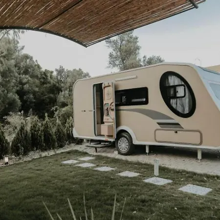 Guenes'Te Karavan Apartment